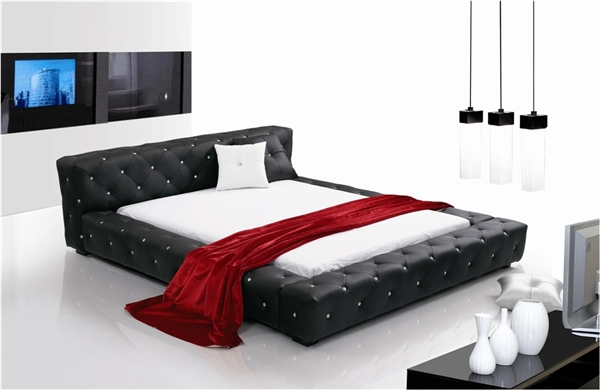 Contemporary Tufted Cushion Platform Bed