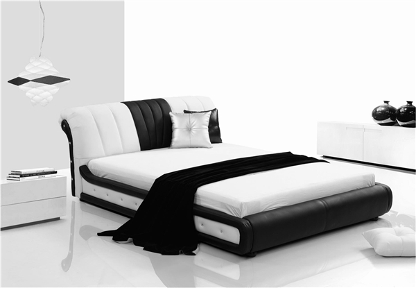 Contemporary Italian Design Contrasting Bed