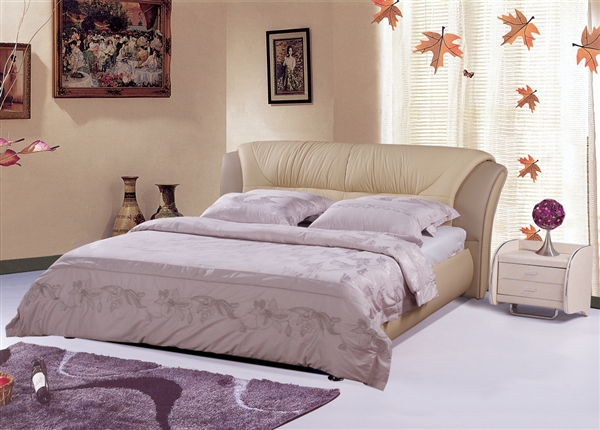 Contemporary Mauve Padded Bed