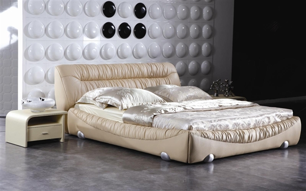 Retro-Metro Cream Bunched Leather and Fabric Bed