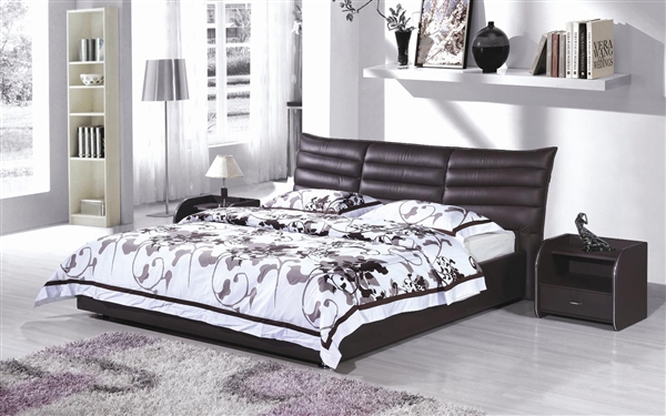 Dark Chocolate Leather Etriende Bed